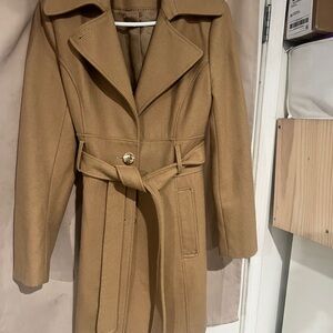 ✨Kenneth Cole Tan Trench Coat✨
